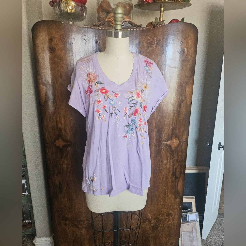 Johnny Was Lavender Floral Embroidered Short Sleeve Tee